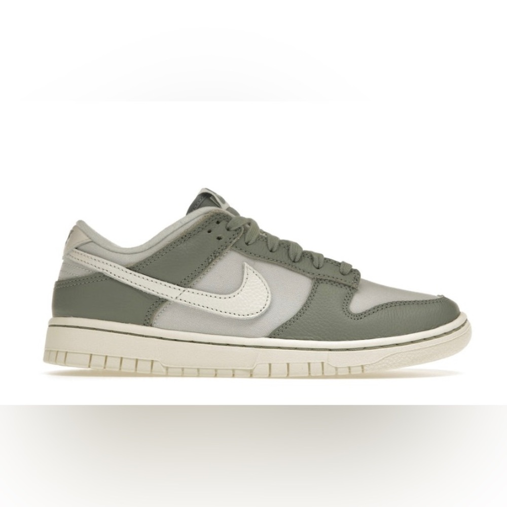 Nike Dunks - Brand New!